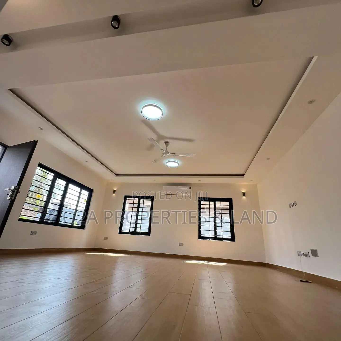 5bdrm House in North Legon for sale in North Legon