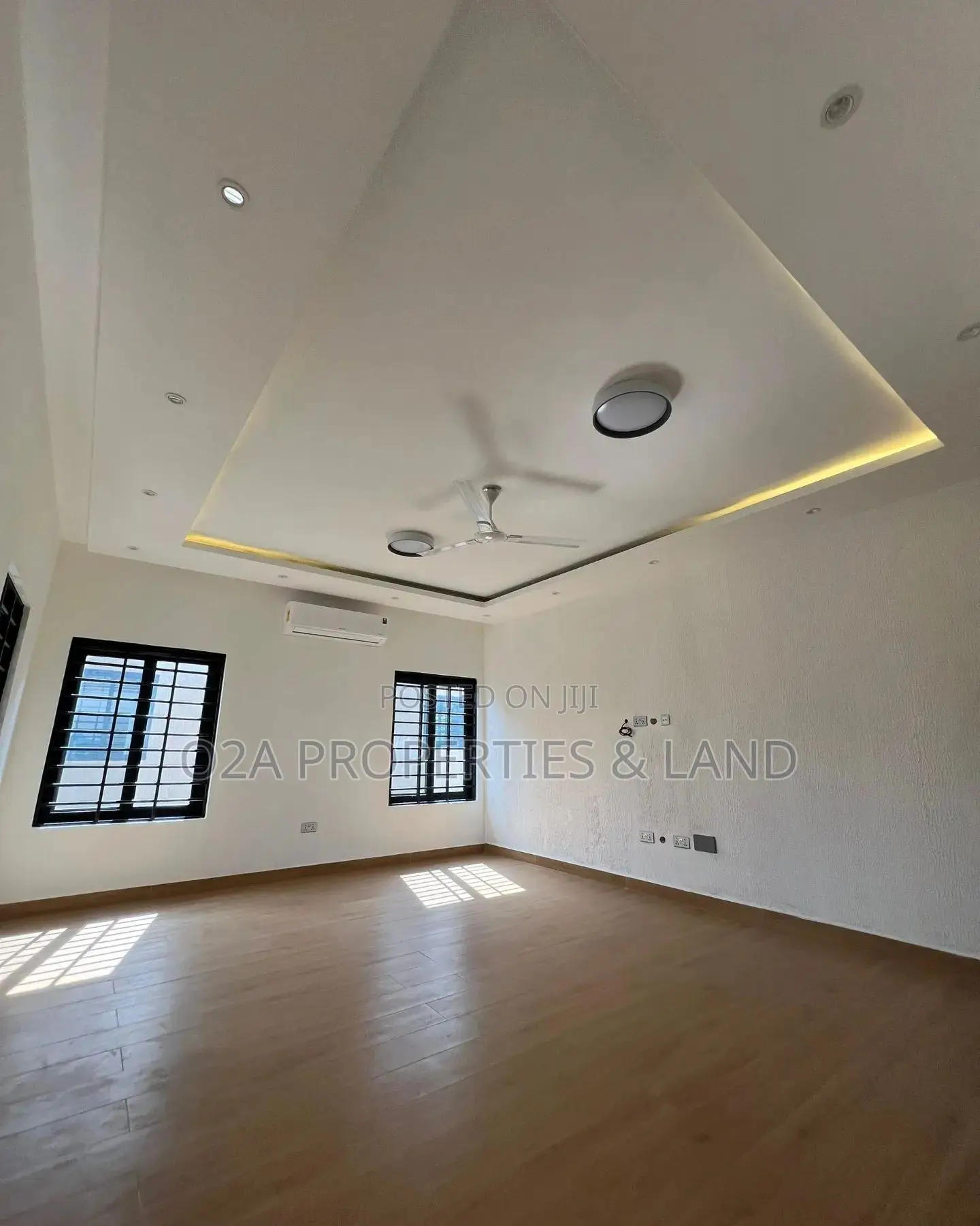 5bdrm House in North Legon for sale in North Legon
