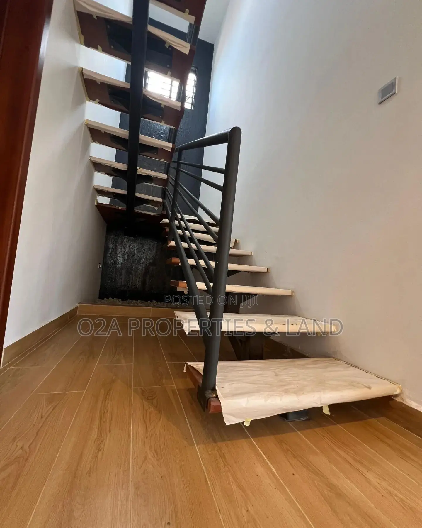 5bdrm House in North Legon for sale in North Legon