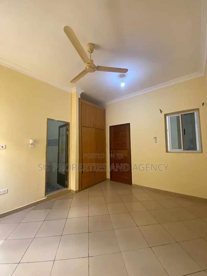 3bdrm House in Batsonaa, Spintex for rent in Spintex