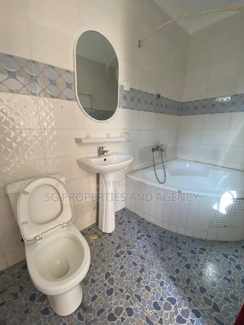 3bdrm House in Batsonaa, Spintex for rent in Spintex