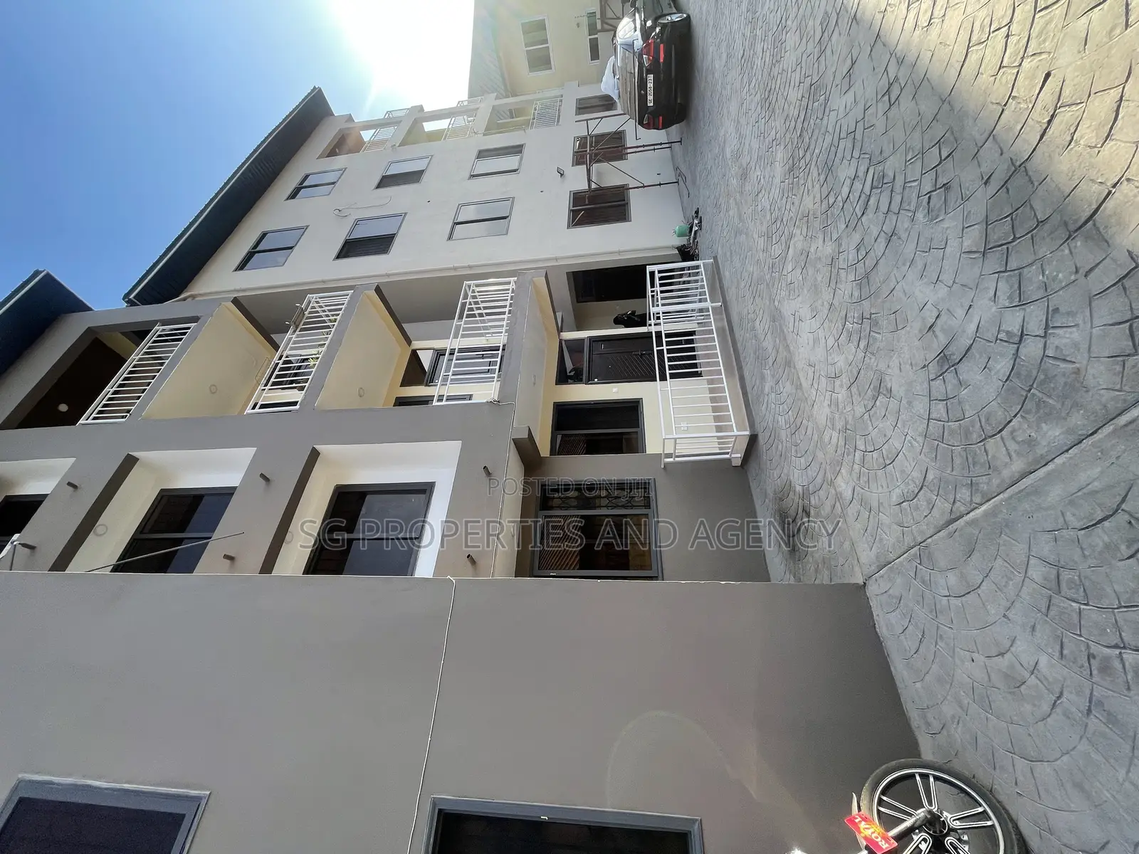 3bdrm Apartment in Batsonaa, Spintex for rent in Spintex
