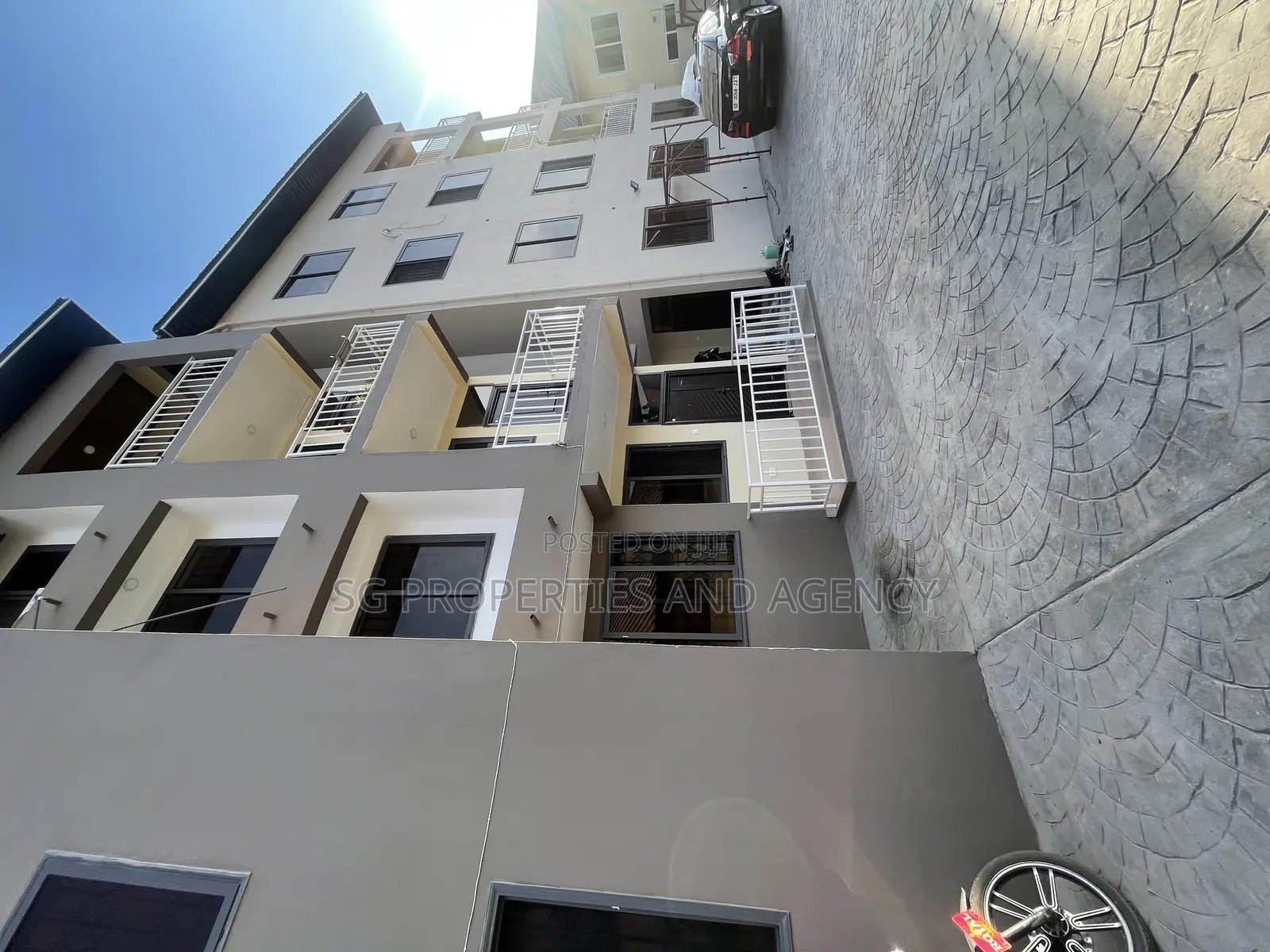 3bdrm Apartment in Batsonaa, Spintex for rent in Spintex