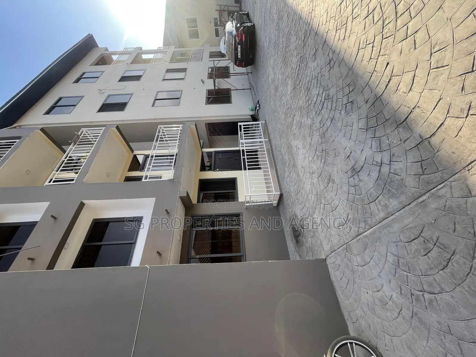 3bdrm Apartment in Batsonaa, Spintex for rent in Spintex