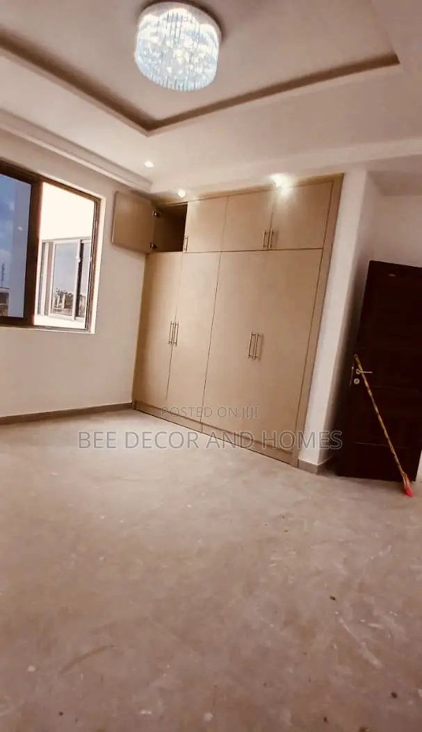 4bdrm Mansion in Bee Decor & Homes, East Legon for sale in East Legon