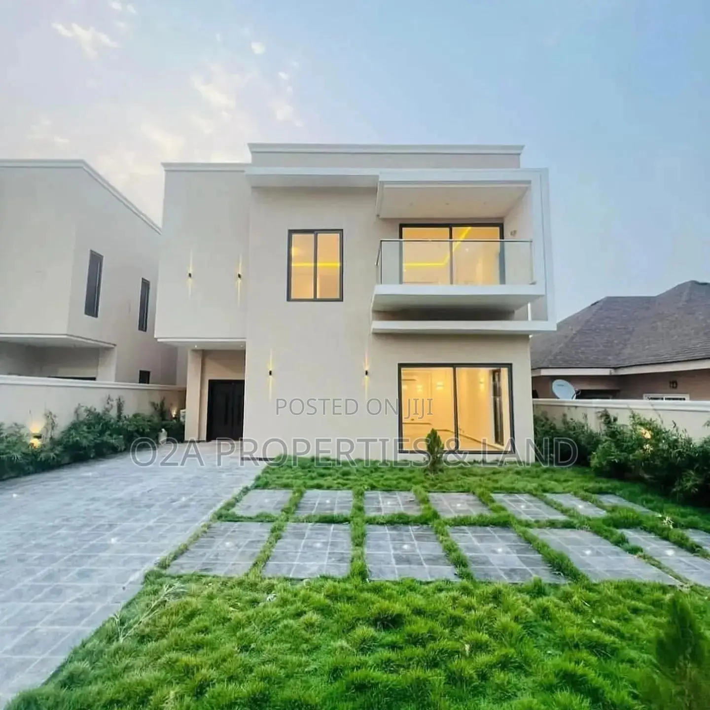 4bdrm House in Botwe, Lake Side Estate for sale in Lake Side Estate
