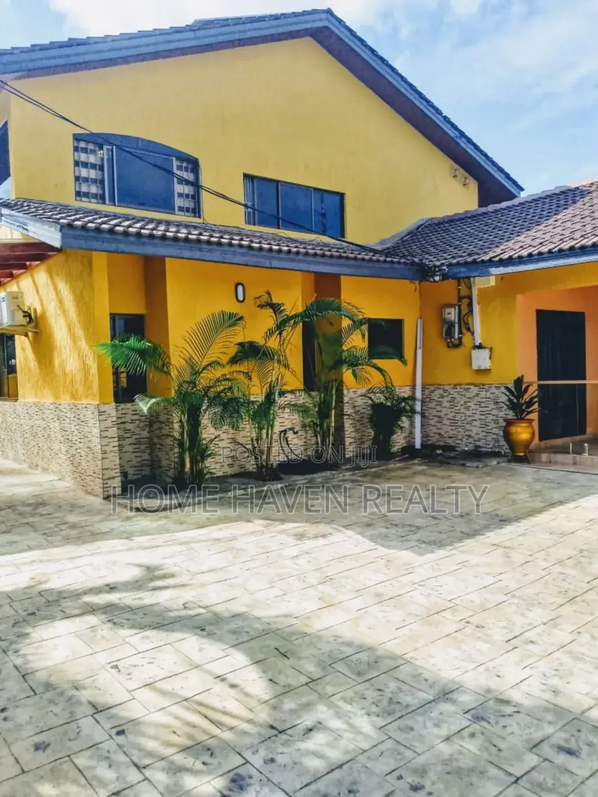 Furnished 5bdrm House in Westland for rent in West Legon