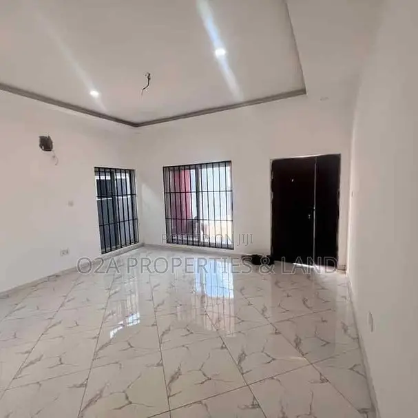 3bdrm House in Ashaley Botwe -, Lake Side Estate for sale in Lake Side Estate