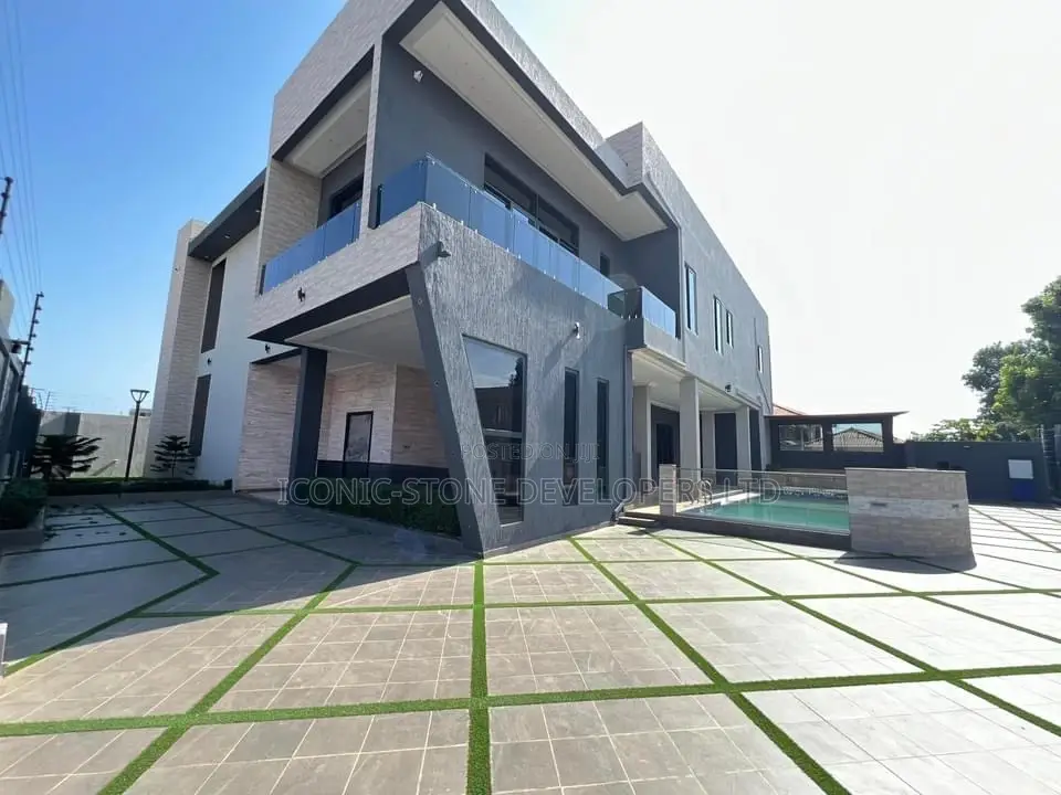 5bdrm House in East Airport for sale in Airport Residential Area