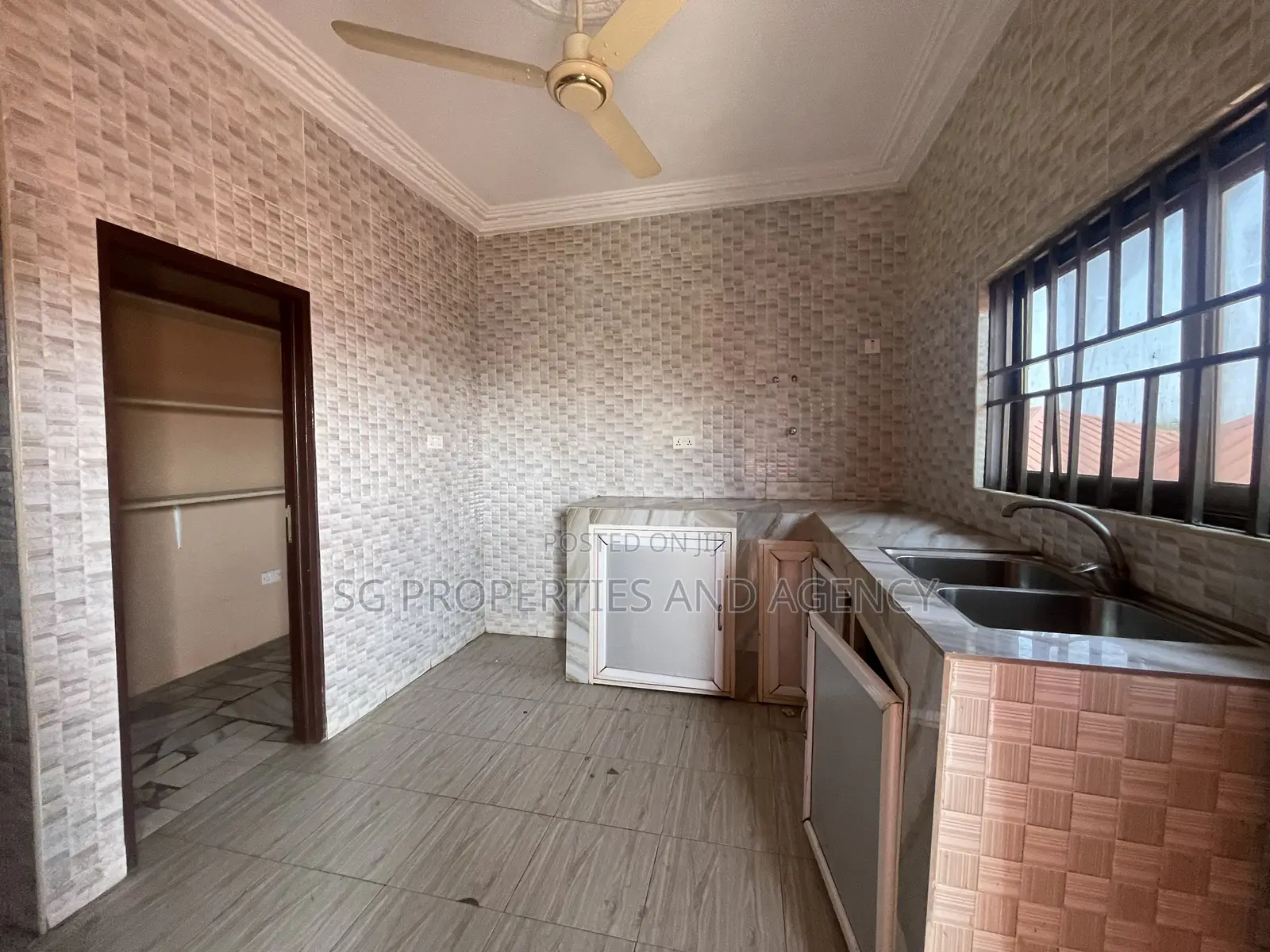 2bdrm Apartment in Coastal, Spintex for rent in Spintex