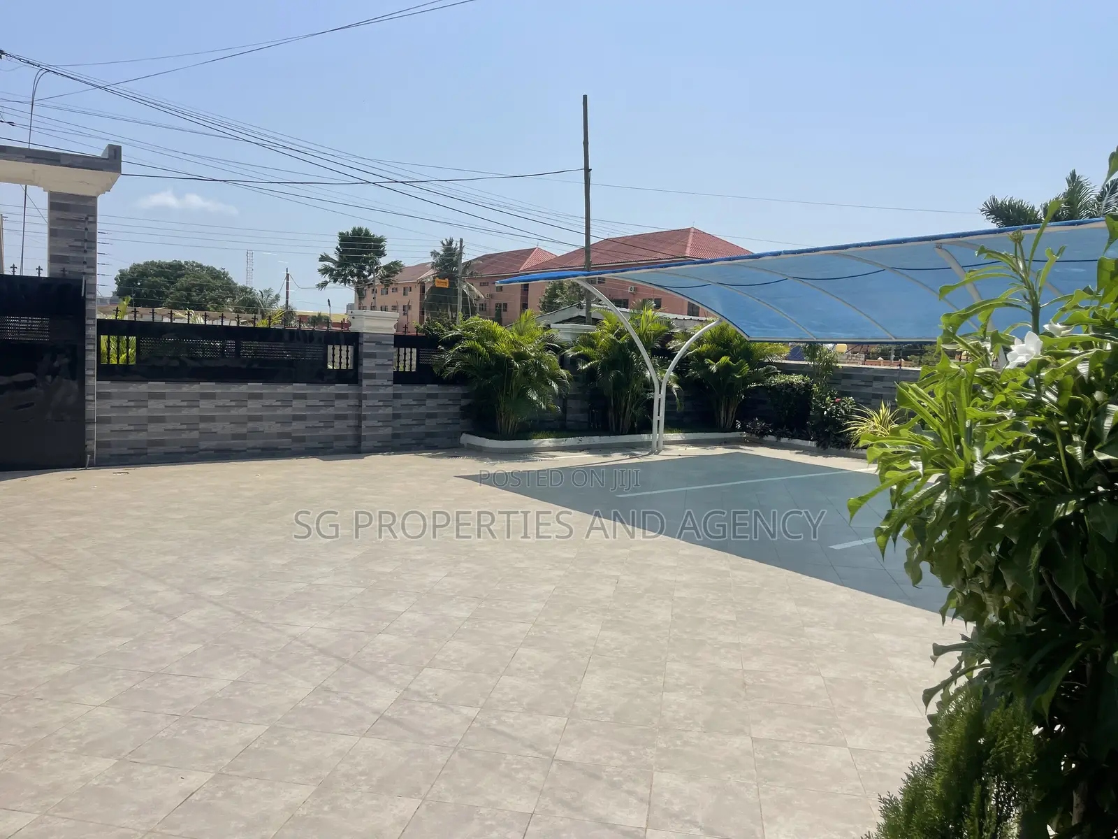 2bdrm Apartment in Batsonaa, Spintex for rent in Spintex