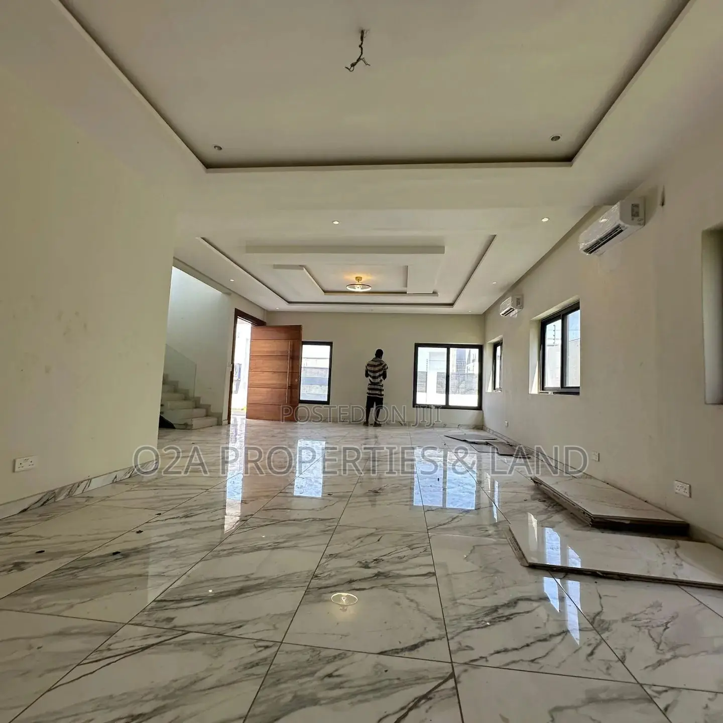 4bdrm House in East Airport for sale in Airport Residential Area