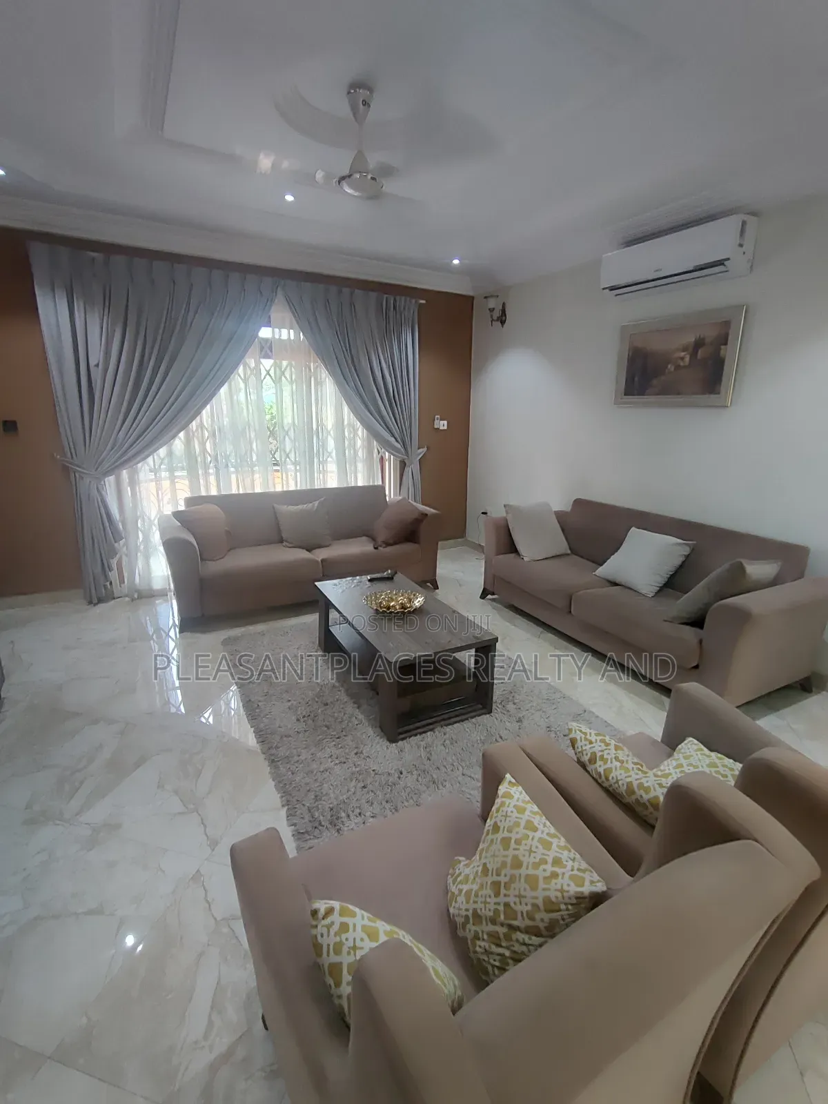 Furnished 3bdrm Apartment in Pleasantplaces, East Legon for rent in East Legon