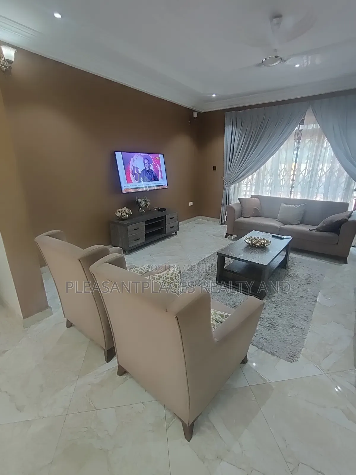 Furnished 3bdrm Apartment in Pleasantplaces, East Legon for rent in East Legon