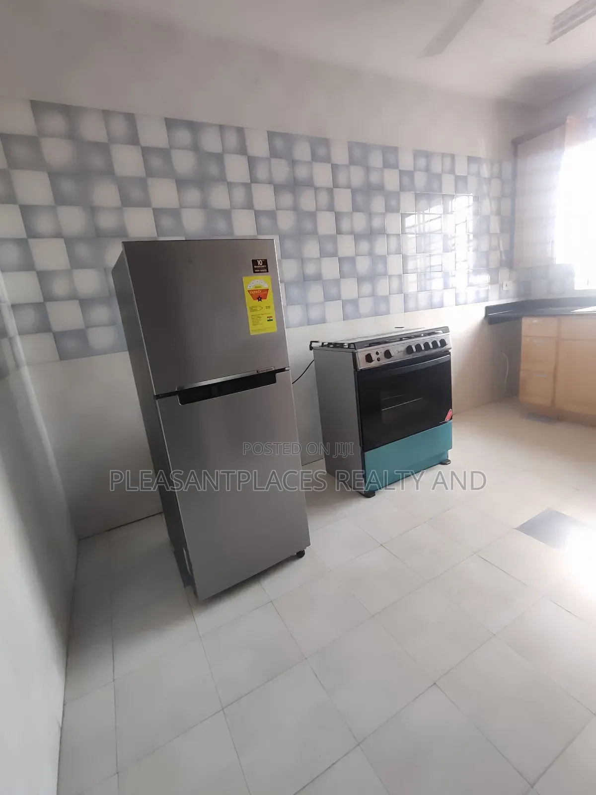 Furnished 3bdrm Apartment in Pleasantplaces, East Legon for rent in East Legon