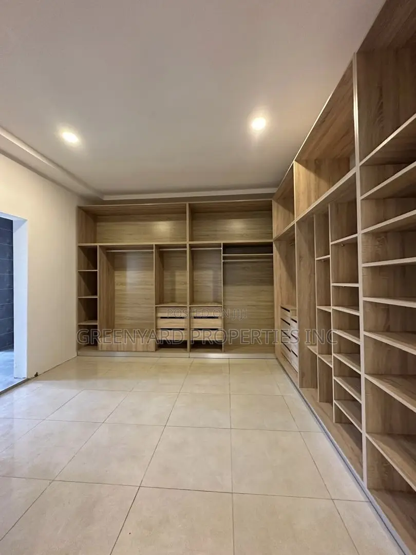 5bdrm House in East Legon Hills for sale in East Legon