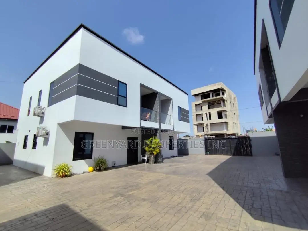 Furnished 2bdrm Townhouse / Terrace in Ogbojo, East Legon for rent in East Legon