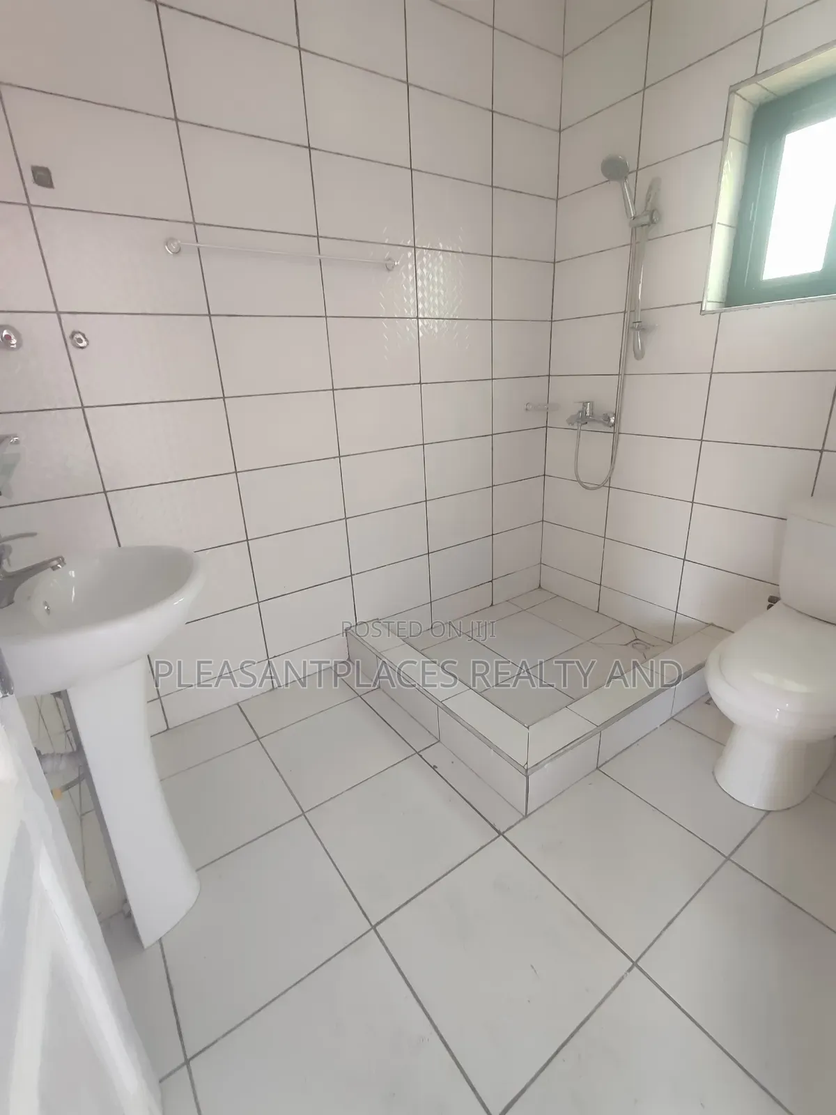 1bdrm Apartment in Pleasantplaces, East Legon for rent in East Legon