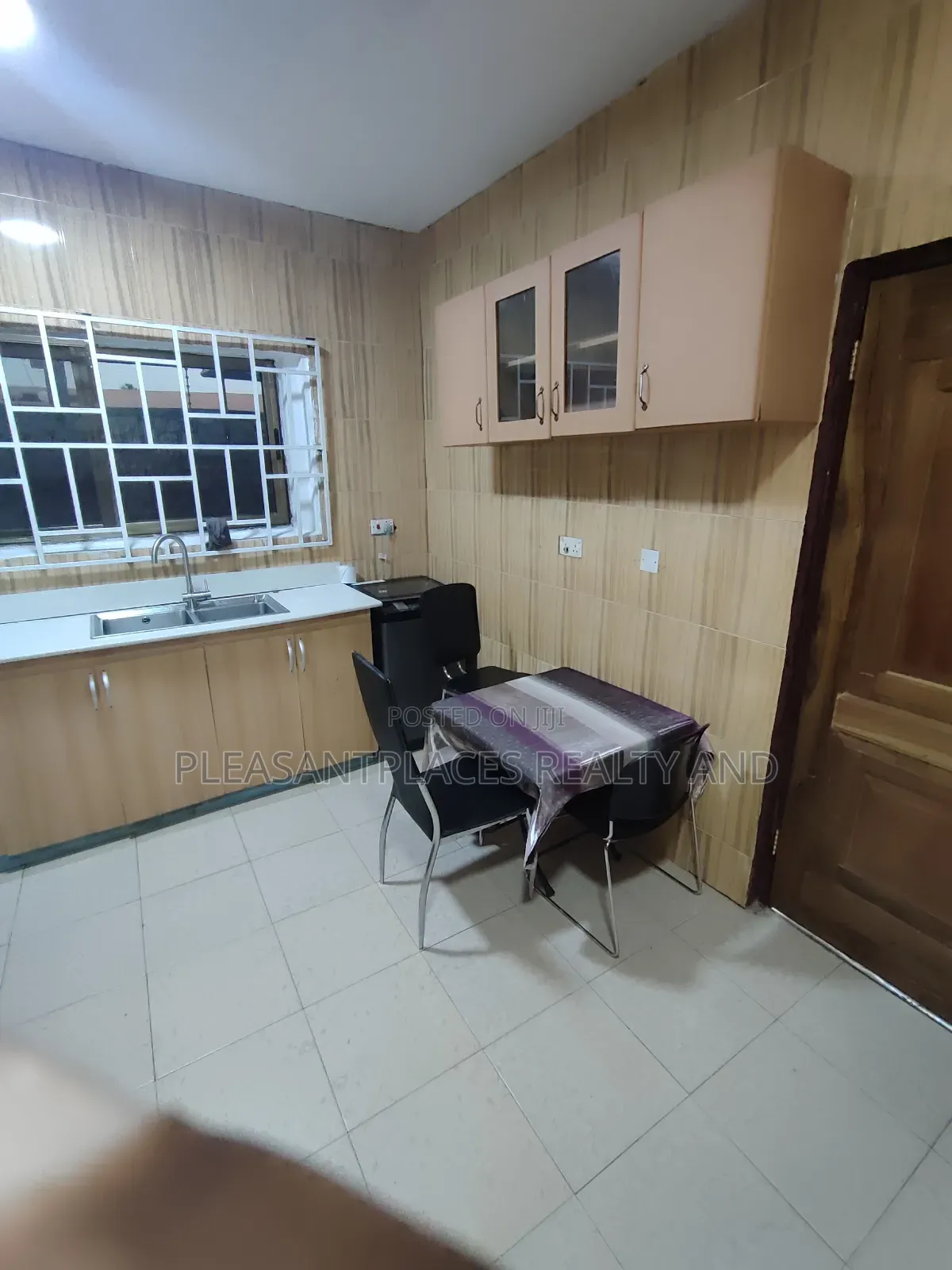 Furnished 3bdrm Apartment in Pleasantplaces, Ashaley Botwe for rent in Ashaley Botwe
