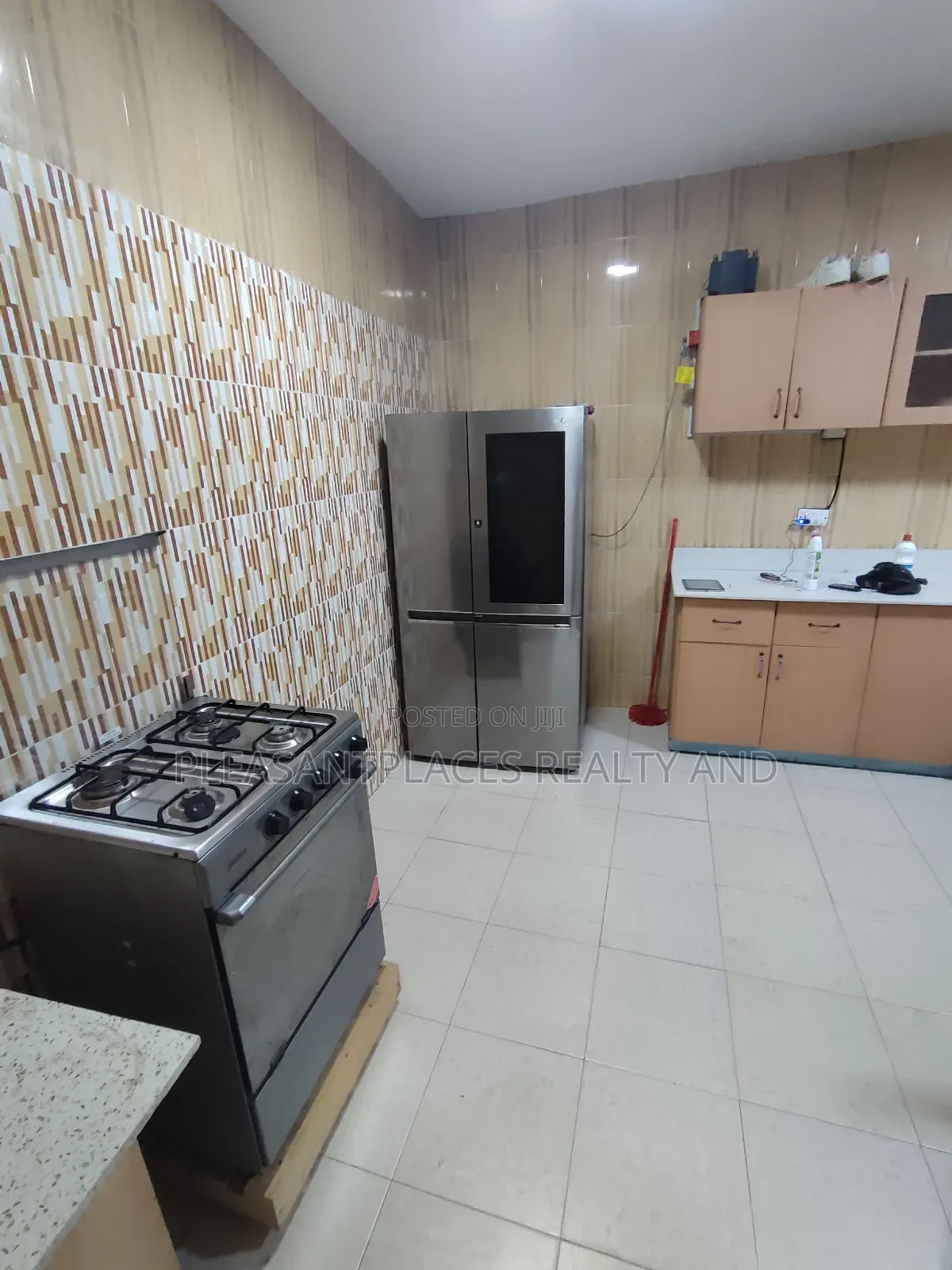 Furnished 3bdrm Apartment in Pleasantplaces, Ashaley Botwe for rent in Ashaley Botwe