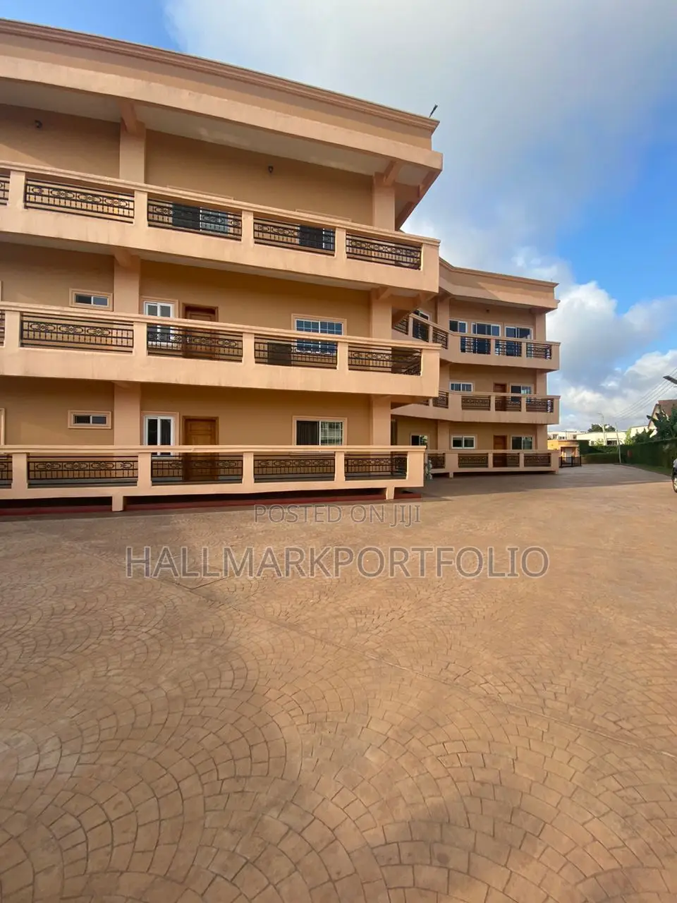 3bdrm Apartment in Apartment Complex 6, US Embassy Area for sale in US Embassy Area