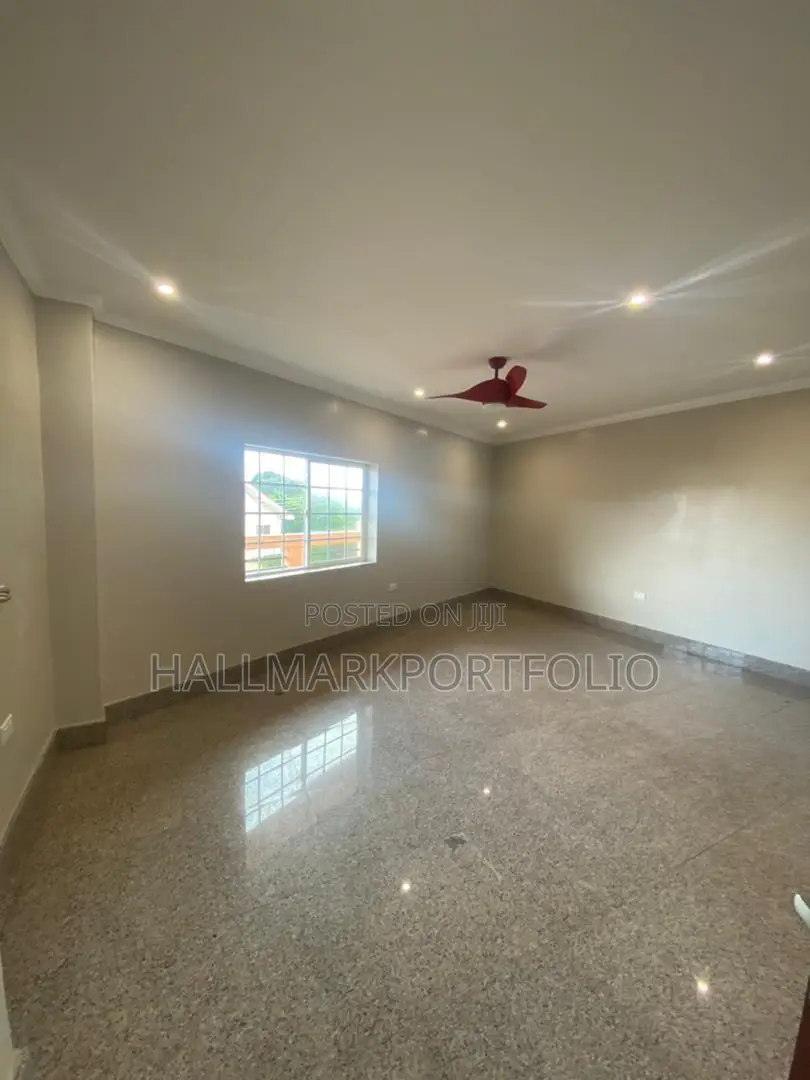 3bdrm Apartment in Apartment Complex 6, US Embassy Area for sale in US Embassy Area