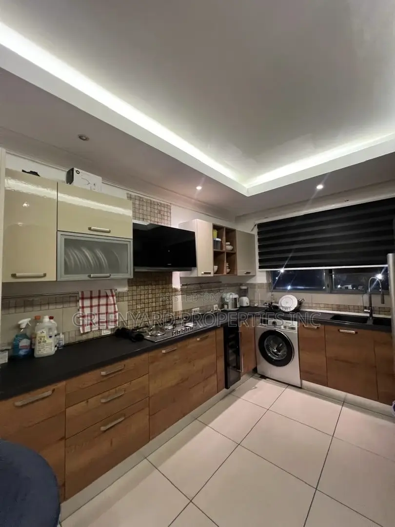 3bdrm Apartment in American House, East Legon for sale in East Legon