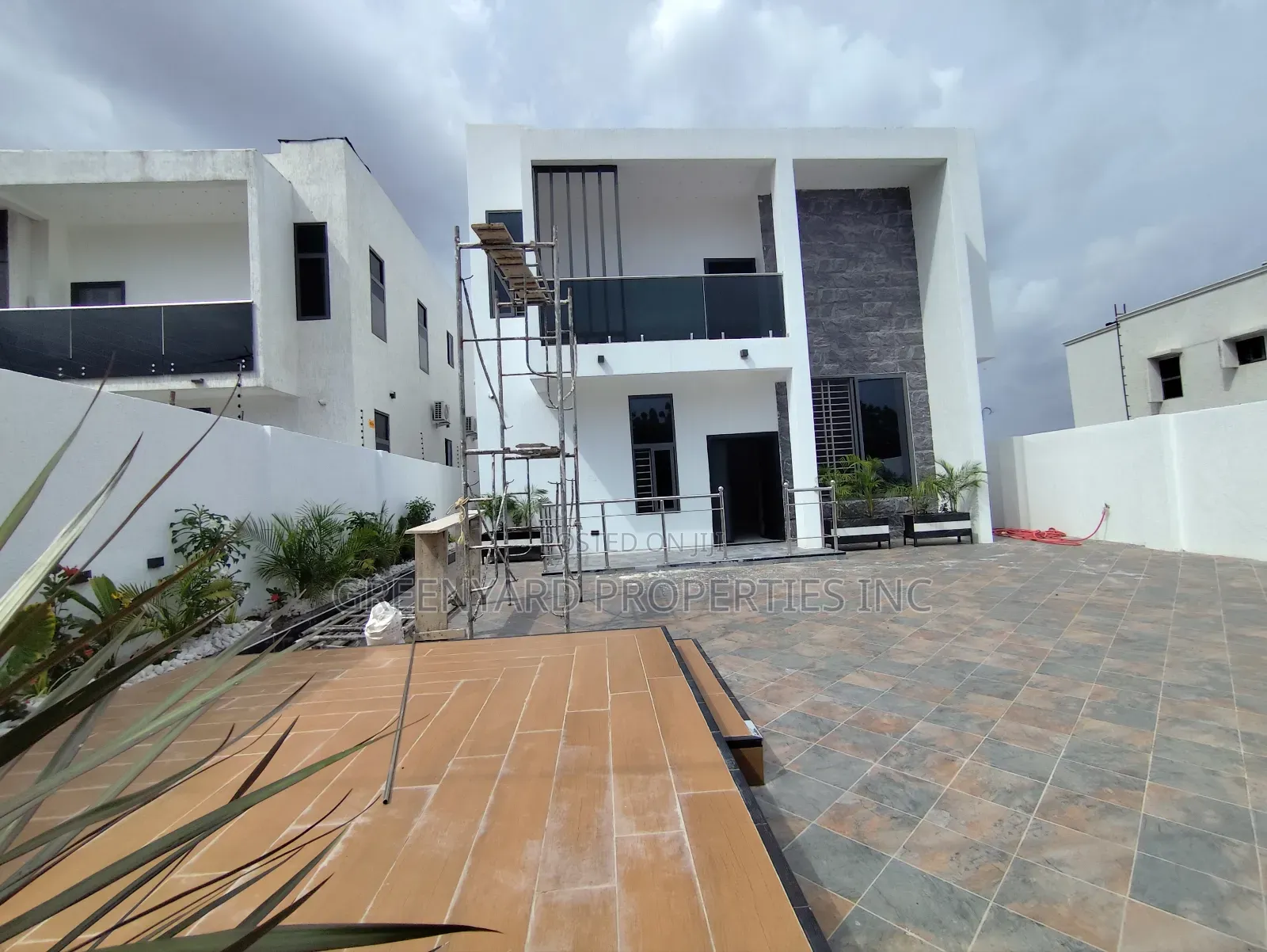 4bdrm House in American House, East Legon for sale in East Legon