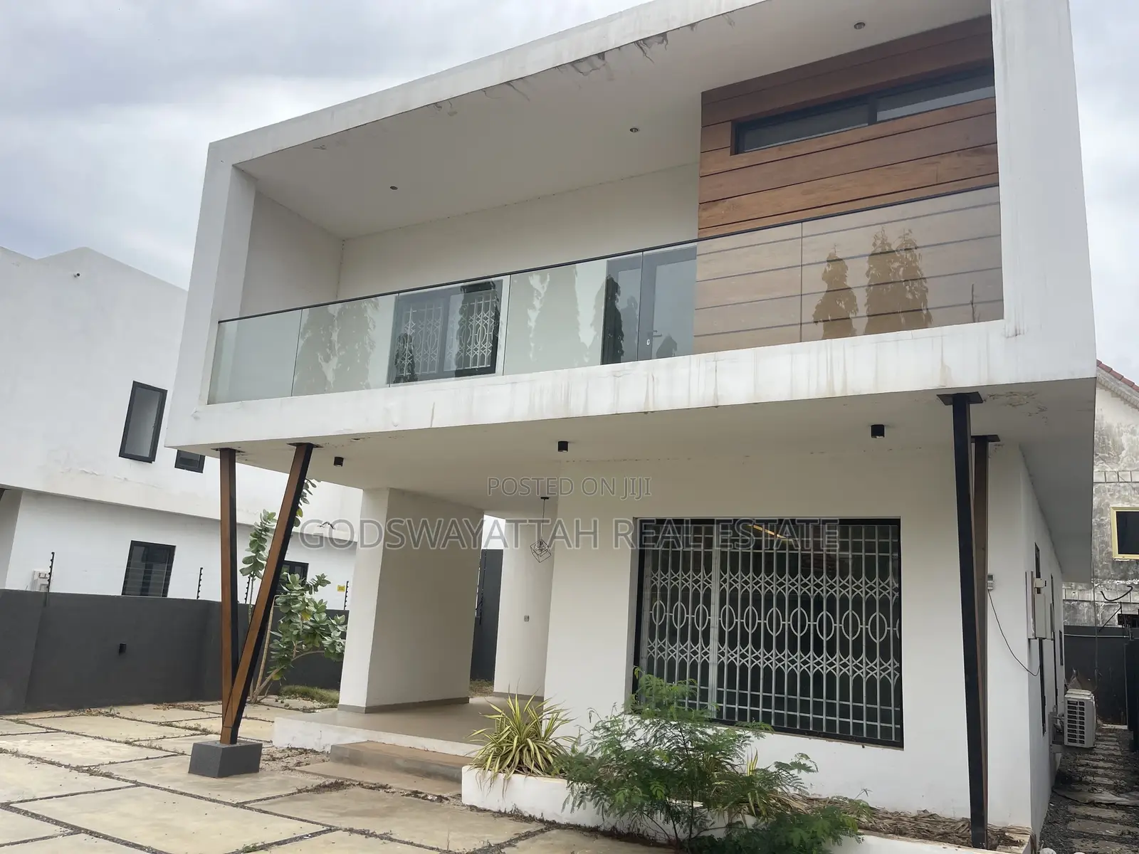 4bdrm House in East Legon, Adjiriganor for sale in Adjiriganor