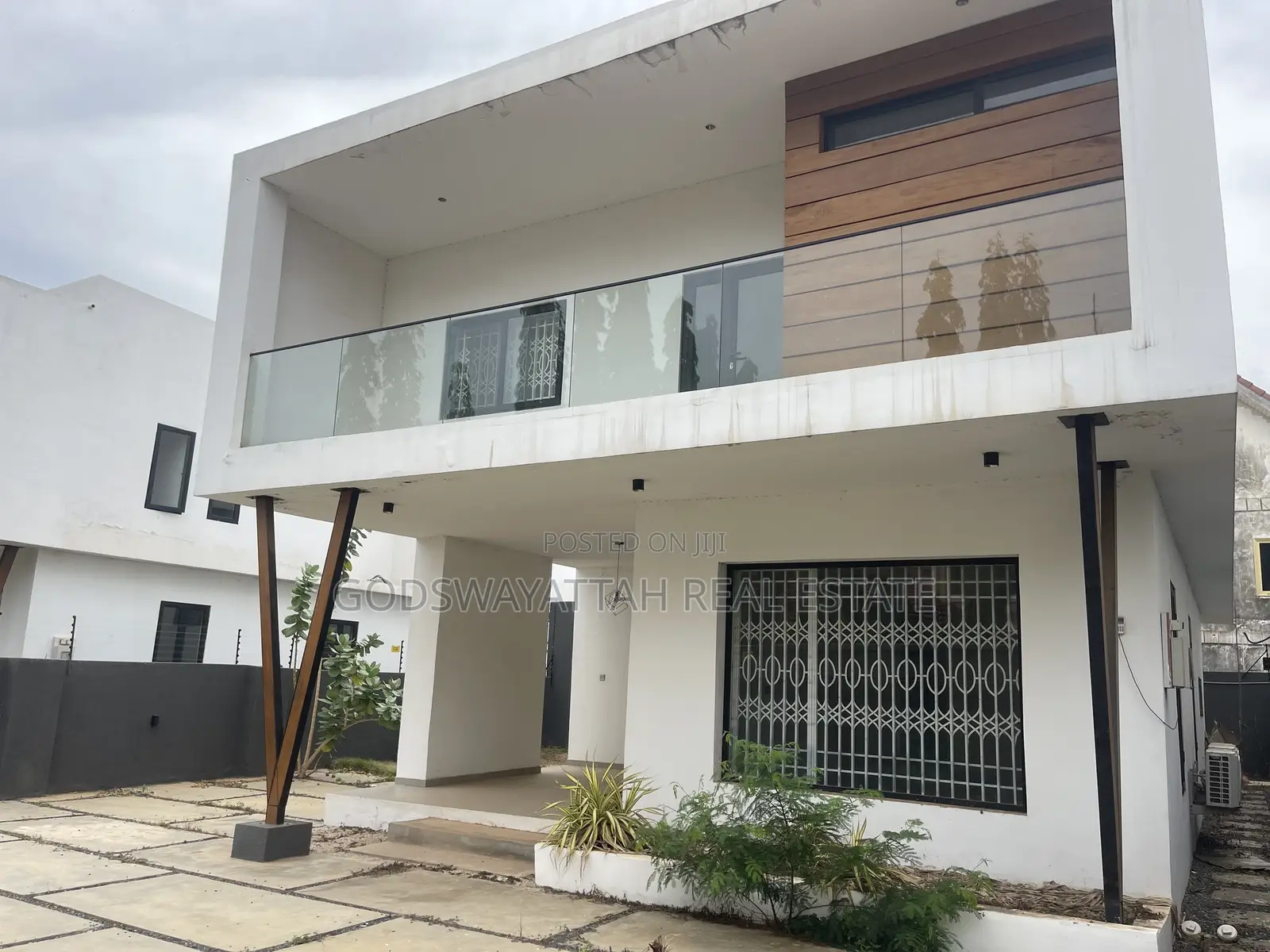 4bdrm House in East Legon, Adjiriganor for sale in Adjiriganor