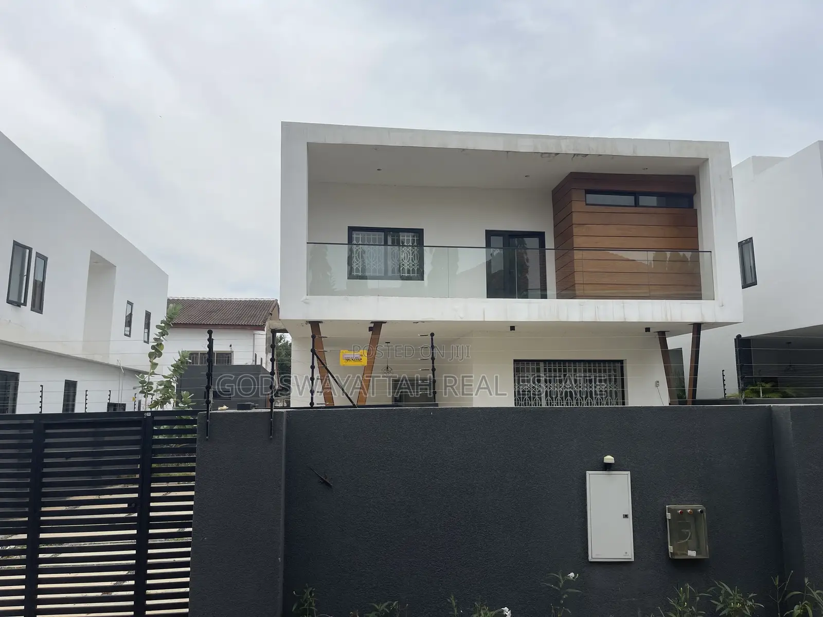 4bdrm House in East Legon, Adjiriganor for sale in Adjiriganor