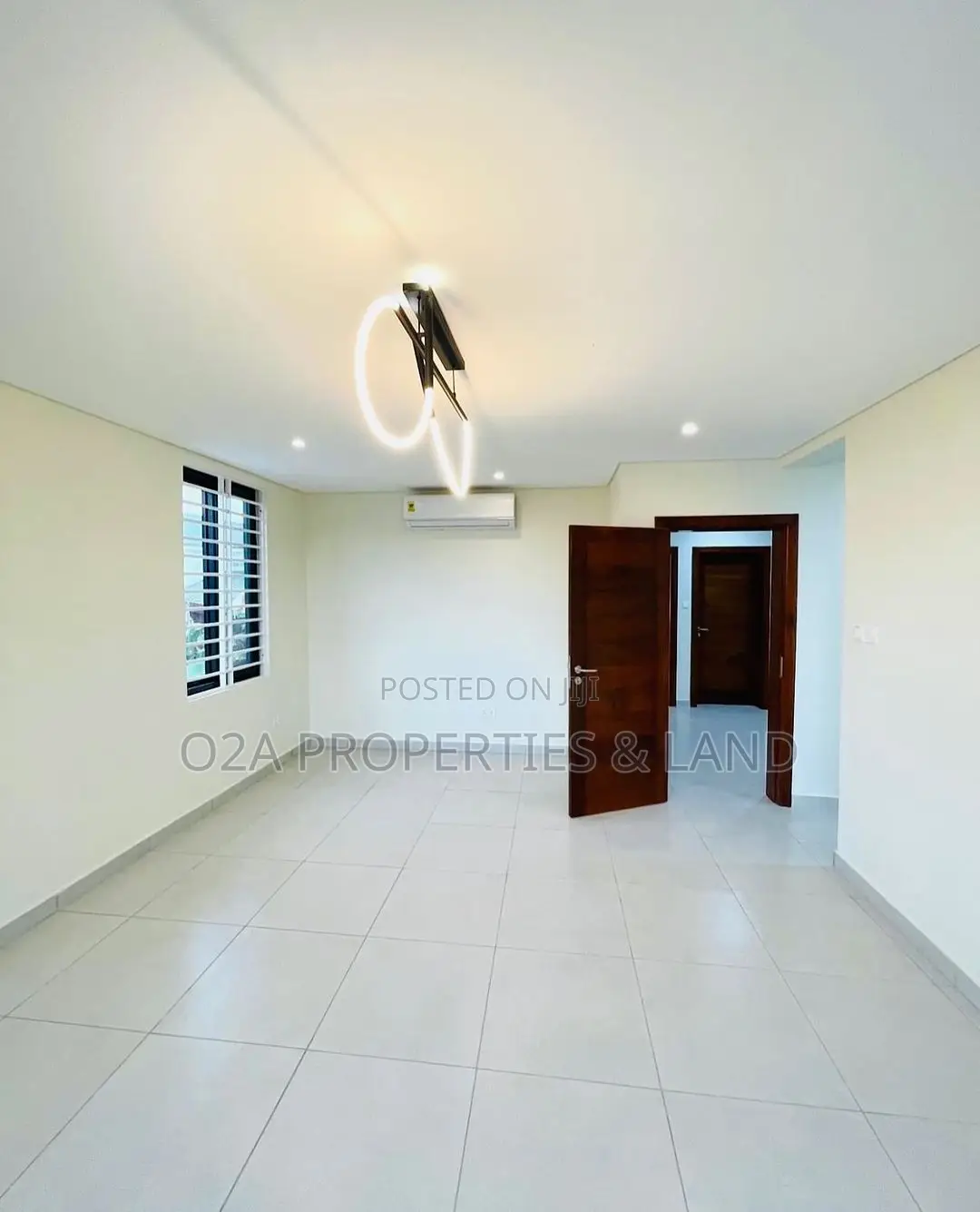 5bdrm House in East Airport for sale in Airport Residential Area