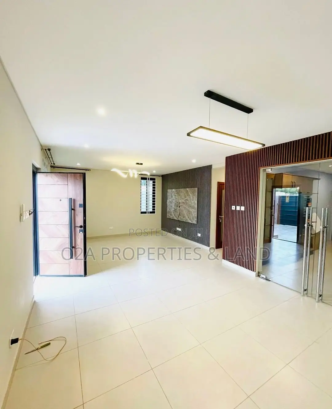 5bdrm House in East Airport for sale in Airport Residential Area
