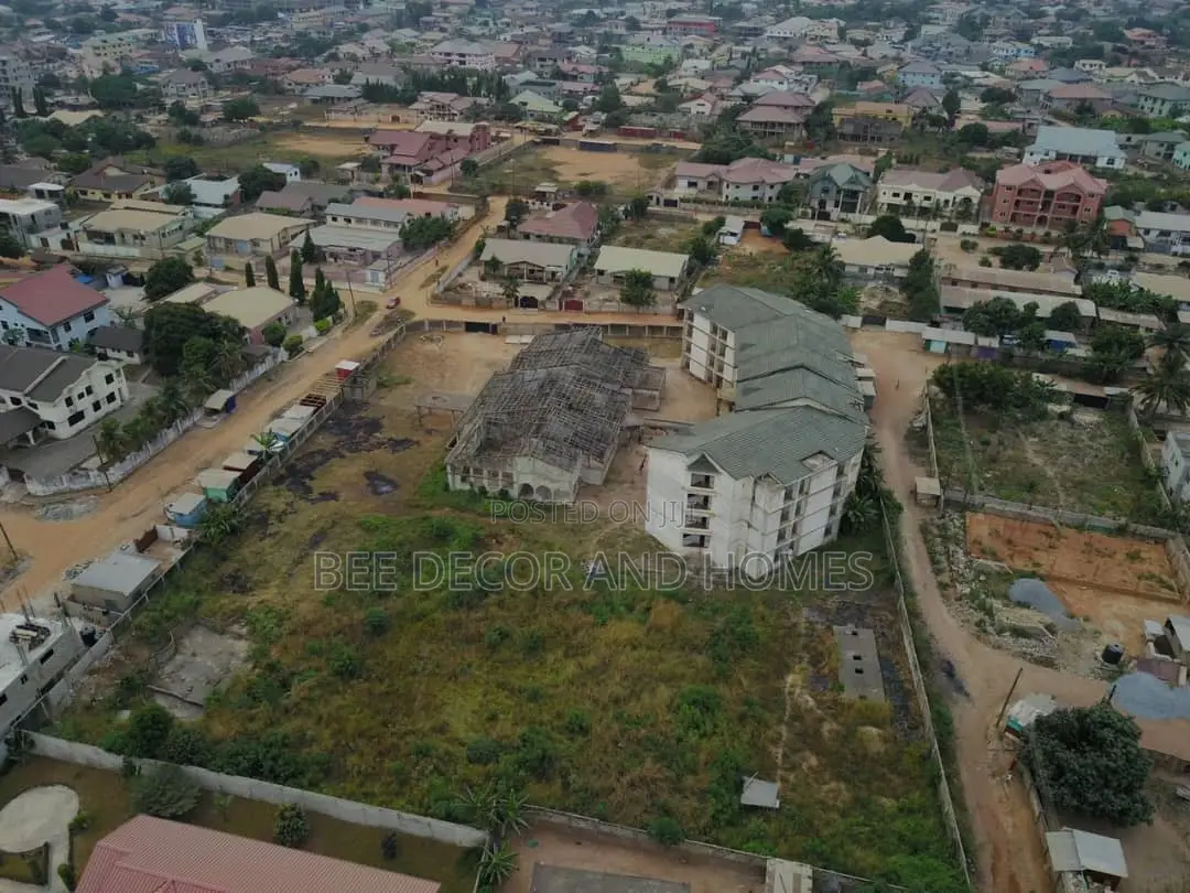 20bdrm Block of Flats in Bee Decor And Homes, Pillar 2 for sale in Pillar 2
