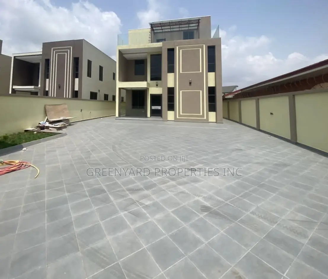 5bdrm Mansion in Adjinganor, East Legon for sale in East Legon