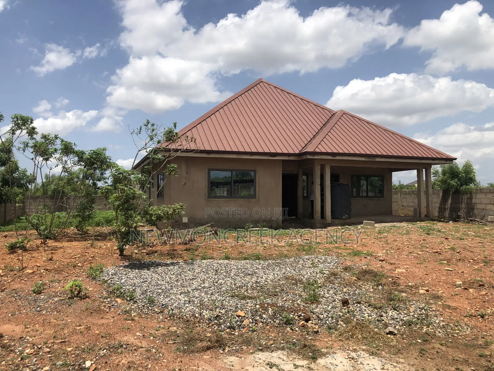 3bdrm Bungalow in Oyibi, Accra Metropolitan for sale in Accra Metropolitan