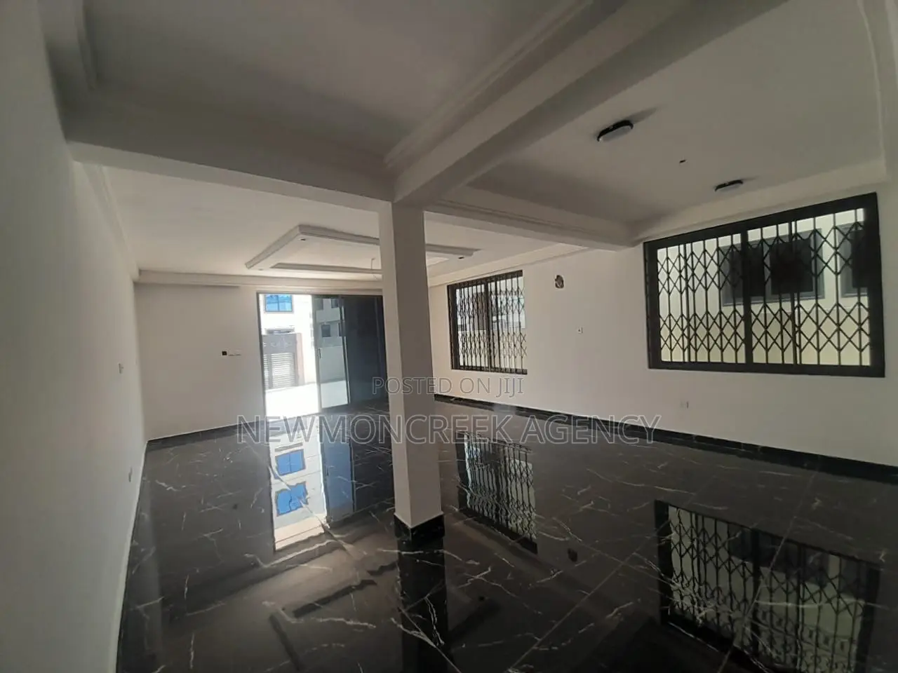 3bdrm Duplex in Ayi Mensah, Accra Metropolitan for sale in Accra Metropolitan