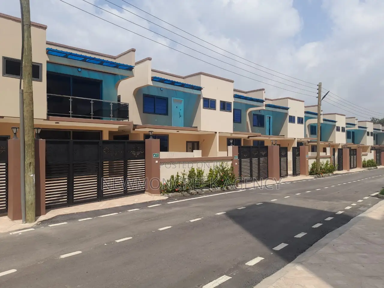 3bdrm Duplex in Ayi Mensah, Accra Metropolitan for sale in Accra Metropolitan