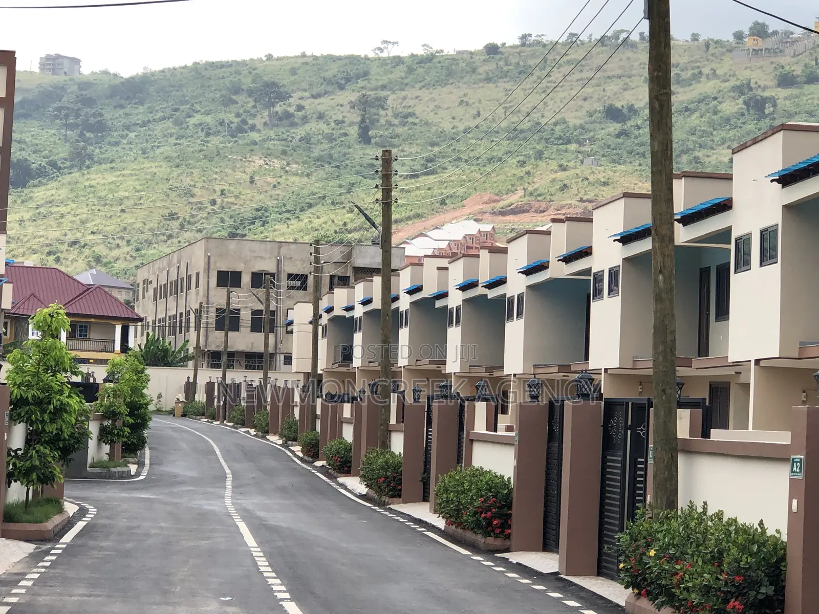3bdrm Duplex in Ayi Mensah, Accra Metropolitan for sale in Accra Metropolitan