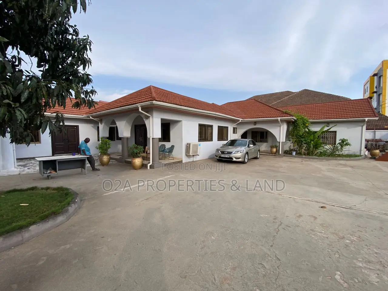 5bdrm House in East Legon Trasacco, American House for rent in American House