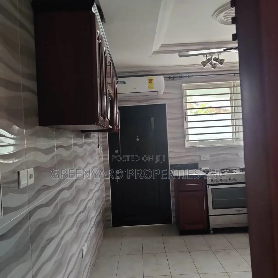 5bdrm House in A&C, East Legon for rent in East Legon