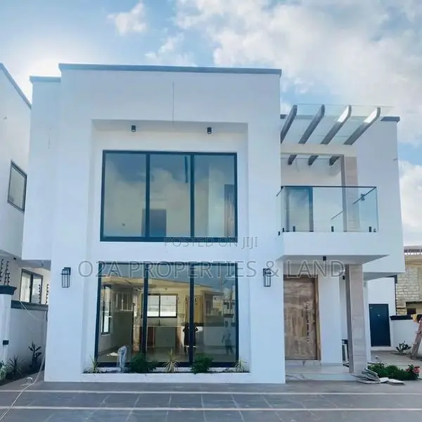 4bdrm House in East Airport for sale in Airport Residential Area