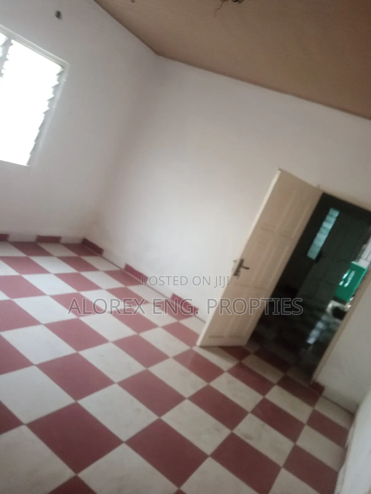 1bdrm Apartment in Chamber Self, Danfa for rent in Danfa