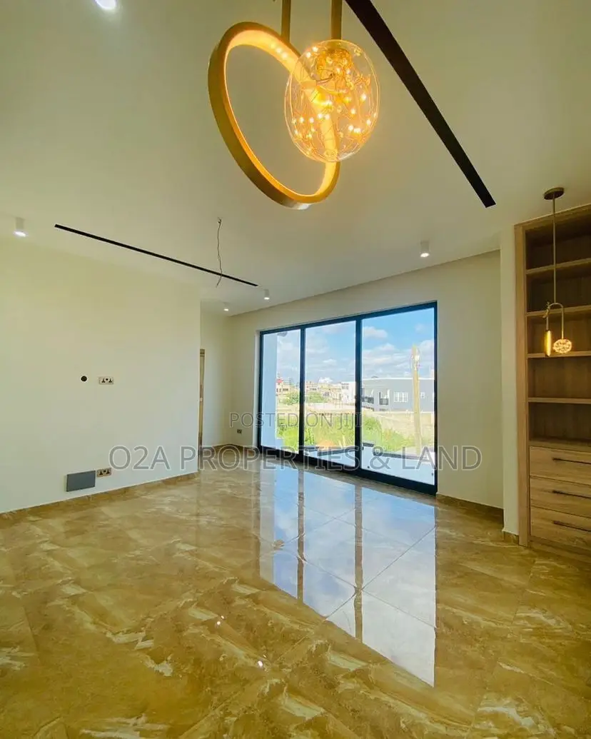 4bdrm House in East Airport for sale in Airport Residential Area