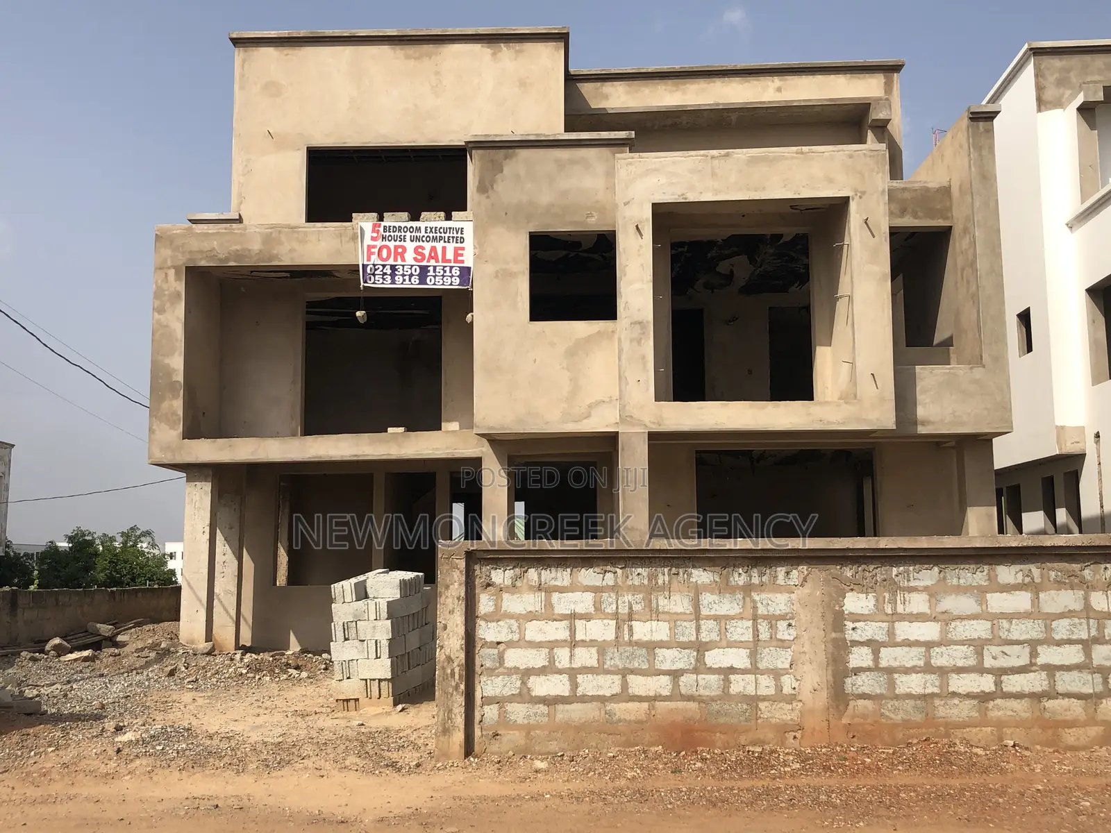 5bdrm Duplex in Adjirigannor, Accra Metropolitan for sale in Accra Metropolitan
