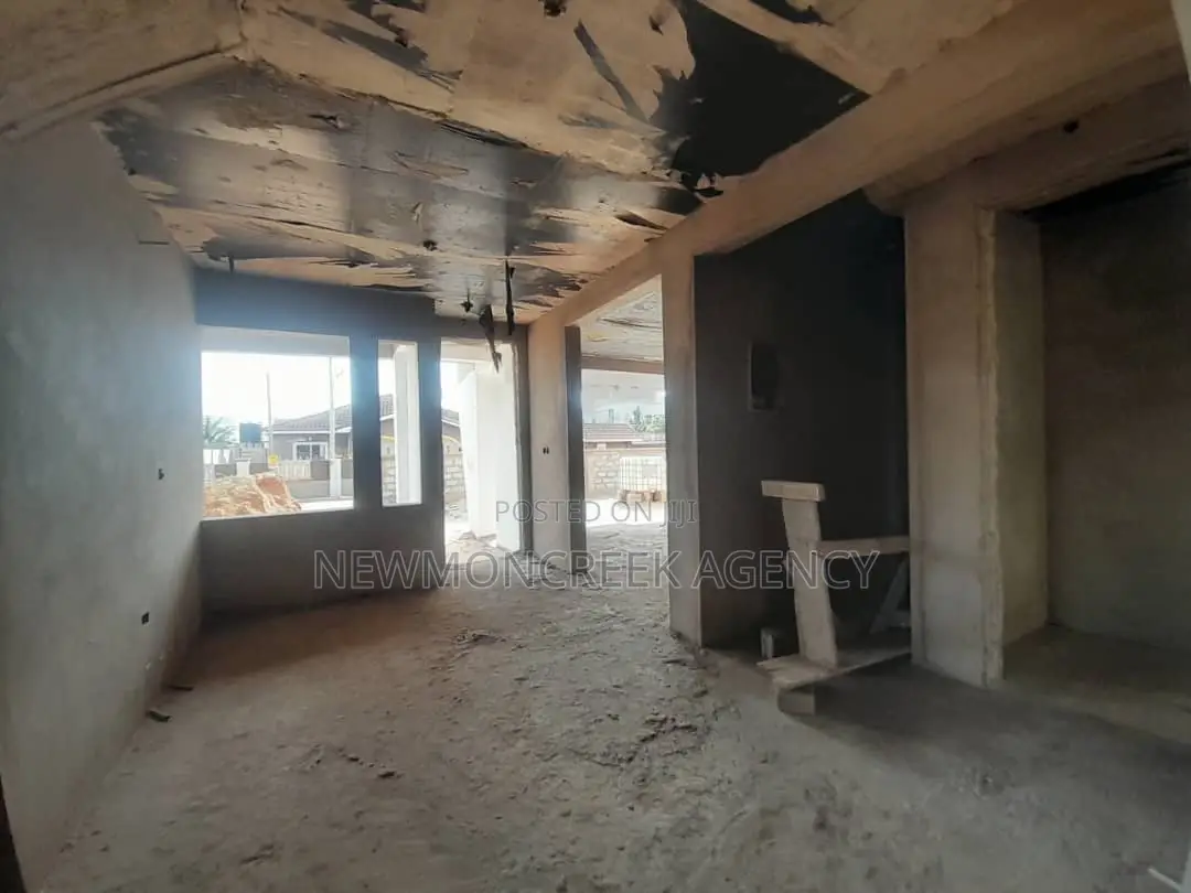 5bdrm Duplex in Adjirigannor, Accra Metropolitan for sale in Accra Metropolitan