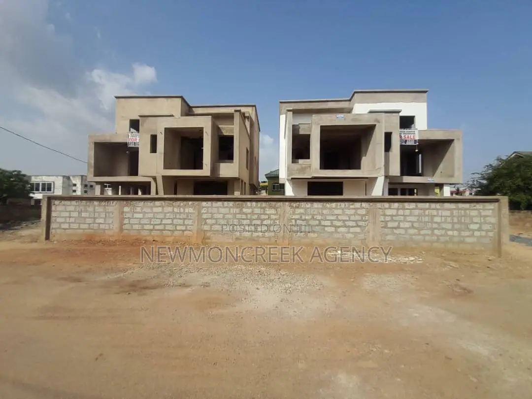 5bdrm Duplex in Adjirigannor, Accra Metropolitan for sale in Accra Metropolitan