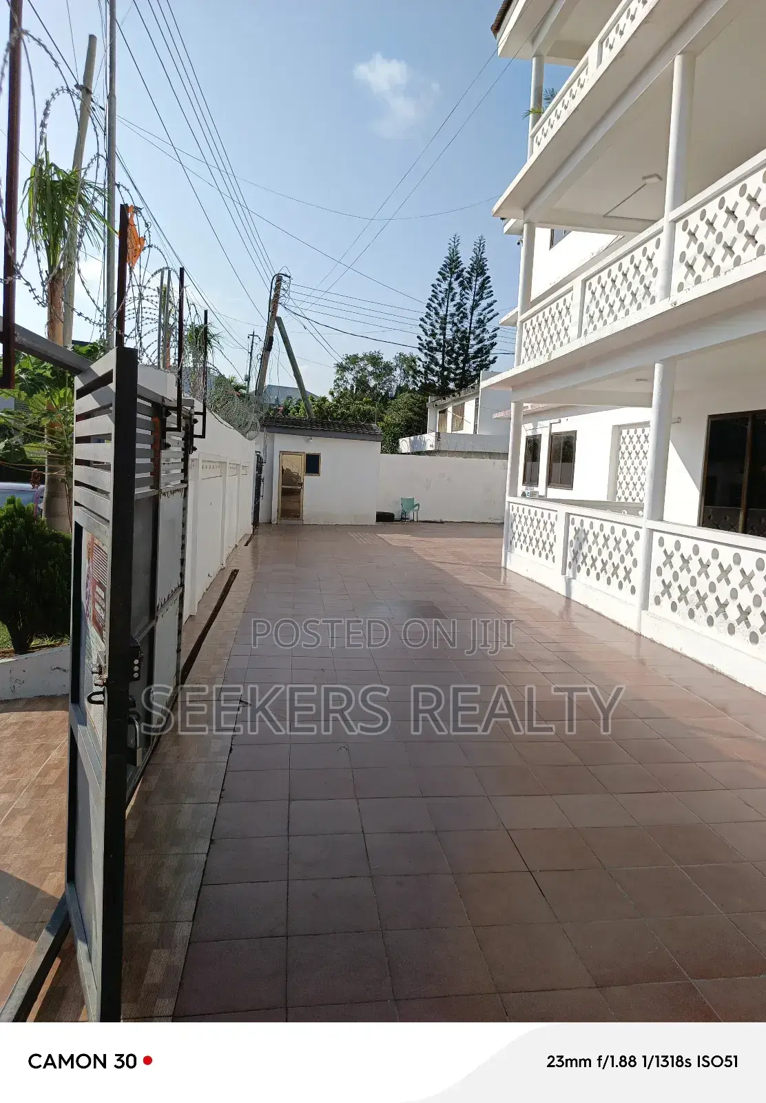 2bdrm Apartment in Seekers Realty, Labone SHS Area for rent in Labone SHS Area