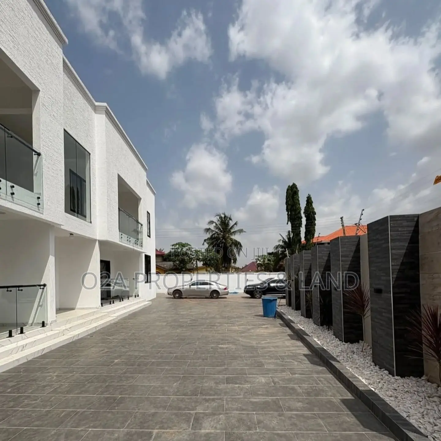 Furnished 2bdrm House in East Legon Near for sale in American House