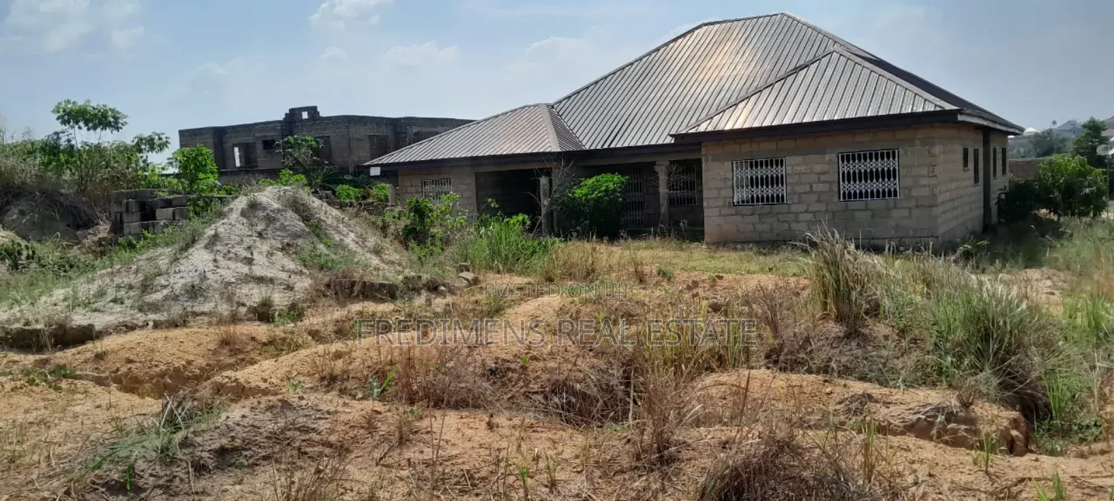 6bdrm House in Fredimens Real, Kumasi Metropolitan for sale in Kumasi Metropolitan